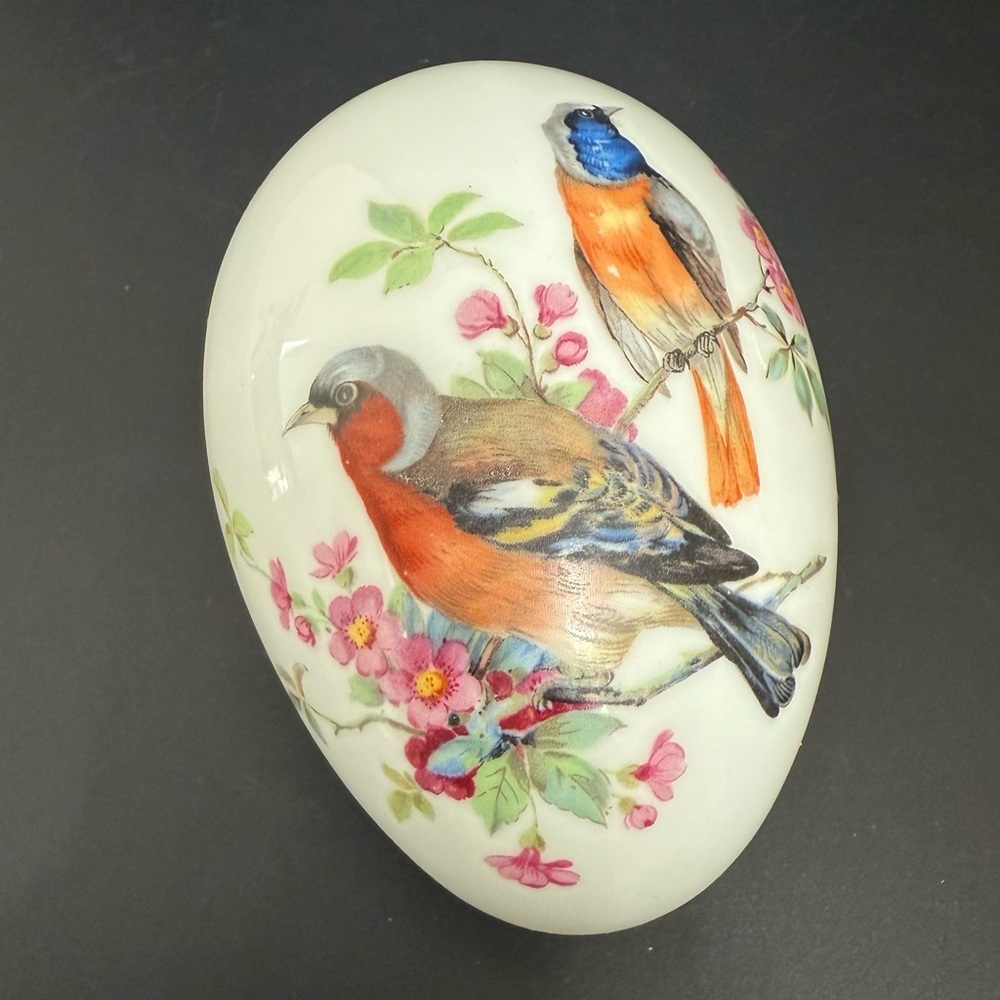 Vintage LIMOGES France Hand painted Birds Porcelain Egg Trinket Box